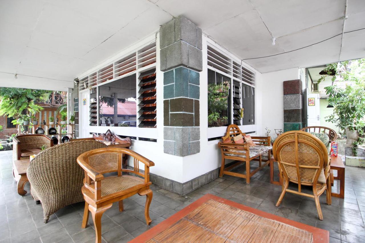 Reddoorz Near Rumah Sakit Wirosaban Salakan Exterior photo
